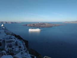 Iriana Suites
