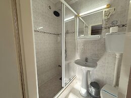 Hotel Lav