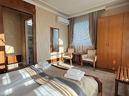 Hotel Lav