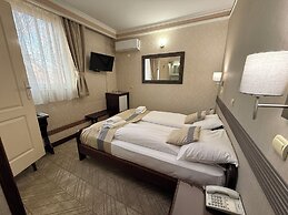 Hotel Lav