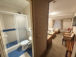 Hotel Lav