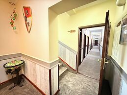 Hotel Lav