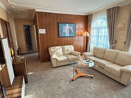 Hotel Lav