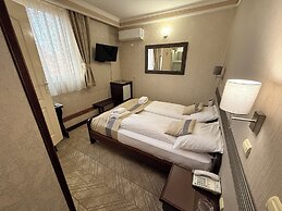 Hotel Lav
