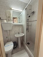 Hotel Lav