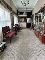 Hotel Lav