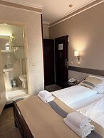 Hotel Lav