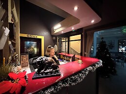 Hotel Lav
