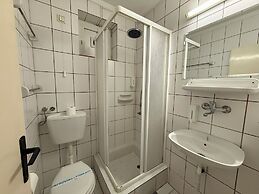 Hotel Lav