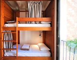 Ten To Go Hostel