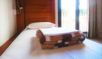Ten To Go Hostel