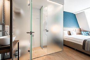 Melrose Hotel
