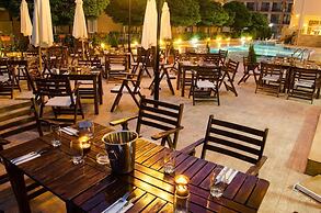 Tropics Hotel