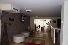 Tropics Hotel