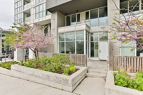 Gorgeous 2 Storey Townhouse