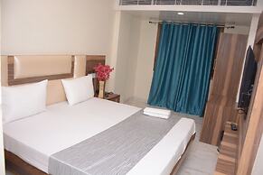 Hotel Golden Oasis Delhi