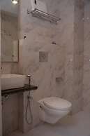 Hotel Golden Oasis Delhi