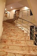Hotel Golden Oasis Delhi