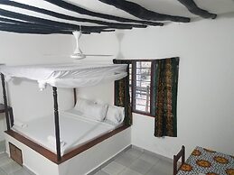 Baraka Aquarium Bungalows