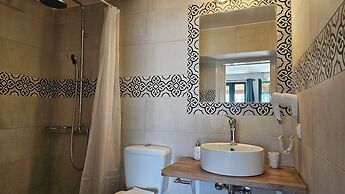 Akteon Rooms