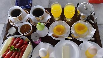 Akteon Rooms