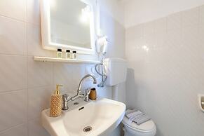 Akteon Rooms
