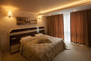 Armin Hotel
