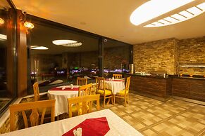Armin Hotel