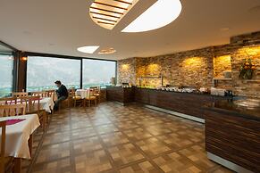 Armin Hotel