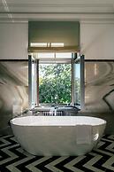 Grand Poet Hotel by Semarah
