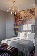 Grand Poet Hotel by Semarah