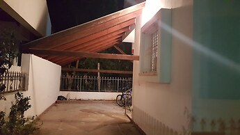 Einav Holiday House