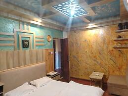 Sara's Backpackers Hotel