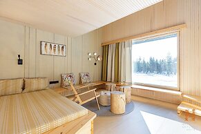 Nova Skyland Hotel