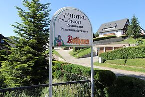 Hotel Löwen  by Mastiff