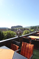 Hotel Löwen  by Mastiff