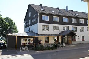 Hotel Löwen  by Mastiff