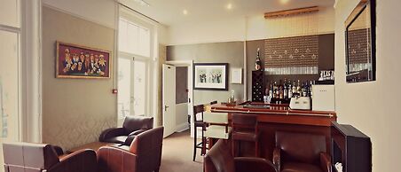 Hillcrest Hotel