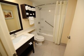 Quality Inn & Suites Bathurst