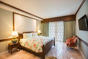 At Pingnakorn Riverside Hotel Chiangmai