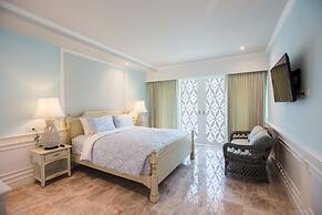 At Pingnakorn Riverside Hotel Chiangmai