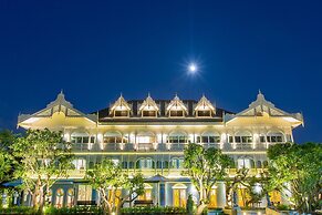 At Pingnakorn Riverside Hotel Chiangmai