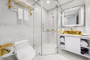 Wyndham Danang Golden Bay