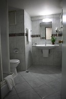 Arma Hotel