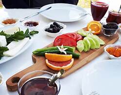 Yaprak Hotel