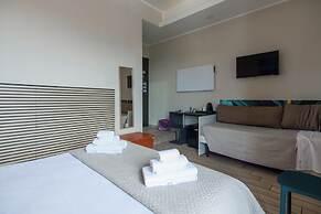 B&B Metropolitan