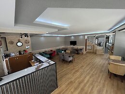 Ozhan Hotel