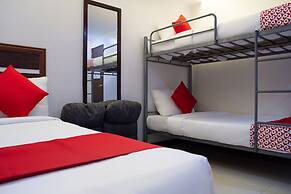 Circle-b Apartelle & Suites
