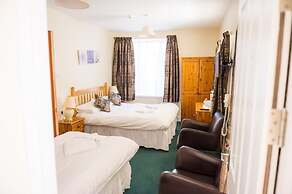 Queensbridge Hotel