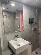 J Hotel